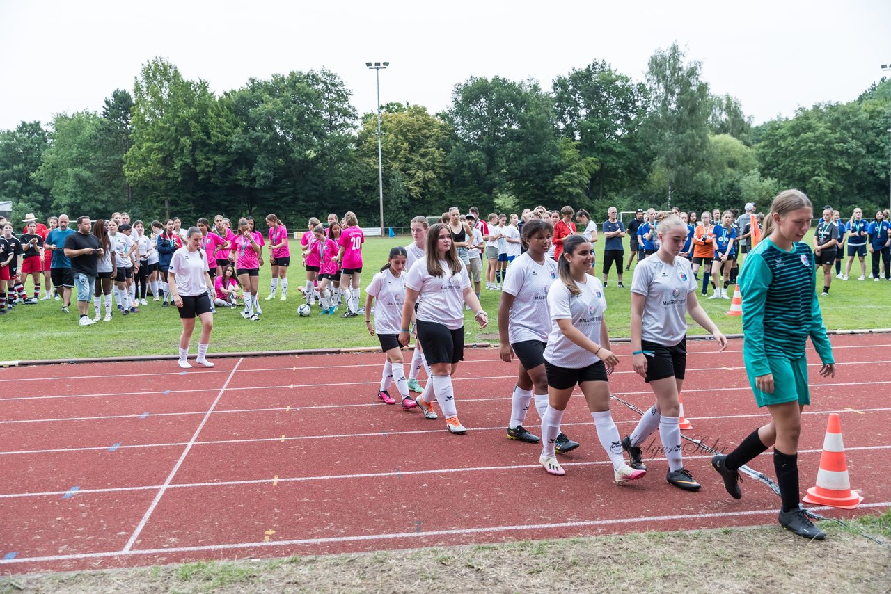 Bild 221 - Loewinnen Cup